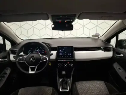 Photo 41 Renault Clio  E-Tech full hybrid 145