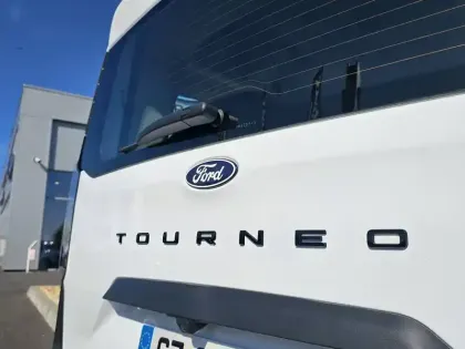 Photo 19 Ford Tourneo NOUVEAU  COURIER ESSENCE 125 BVM6 S&S