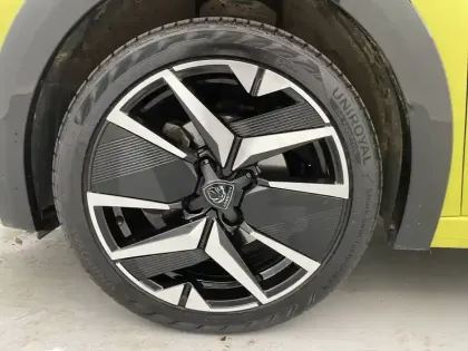 Photo 16 Peugeot 208  PureTech 100 S&S BVM6