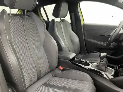 Photo 26 Peugeot 208  PureTech 100 S&S BVM6