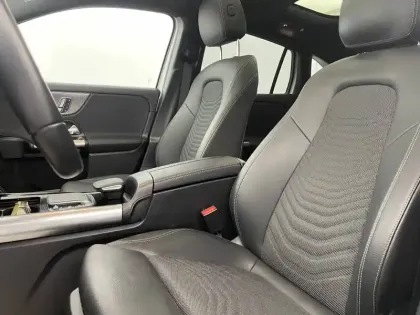 Photo 14 Mercedes GLA  250 e 8G-DCT