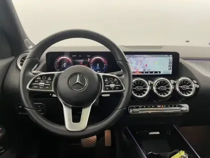 Photo 21 Mercedes GLA  250 e 8G-DCT