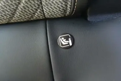 Photo 56 Peugeot 208  Hybrid 100 e-DCS6