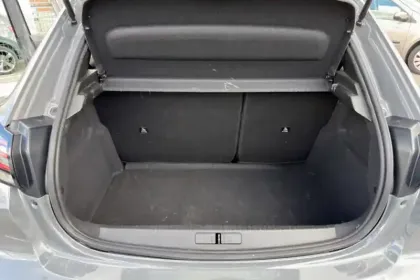 Photo 8 Peugeot 208  Hybrid 100 e-DCS6