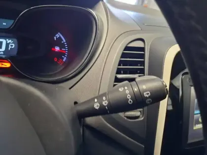 Photo 12 Renault Captur  dCi 90 Energy EDC