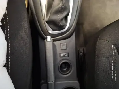 Photo 13 Renault Captur  dCi 90 Energy EDC