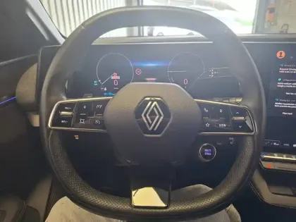 Photo 27 Renault Megane  E-Tech EV60 220 ch super charge