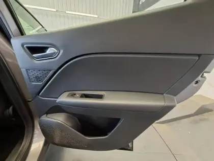 Photo 13 Renault Captur  TCe 90 - 21