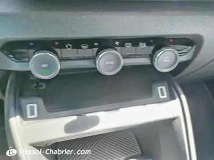 Photo 21 Citroën C4  PureTech 130 S&S BVM6 Feel