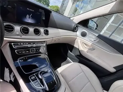 Photo 58 Mercedes Classe E 200 D 9G-TRONIC
