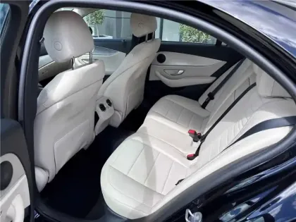 Photo 46 Mercedes Classe E 200 D 9G-TRONIC