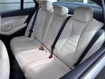 Photo 47 Mercedes Classe E 200 D 9G-TRONIC