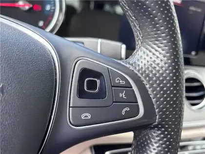 Photo 52 Mercedes Classe E 200 D 9G-TRONIC