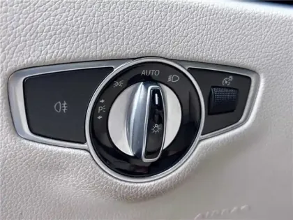 Photo 55 Mercedes Classe E 200 D 9G-TRONIC