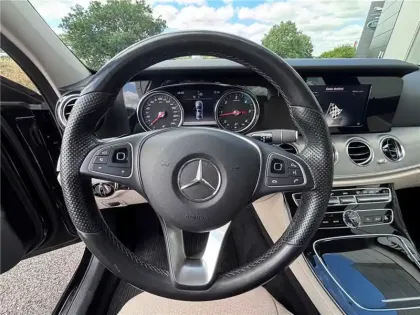 Photo 50 Mercedes Classe E 200 D 9G-TRONIC