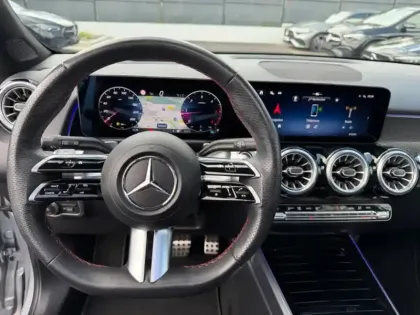 Photo 35 Mercedes GLB  200 d AMG Line