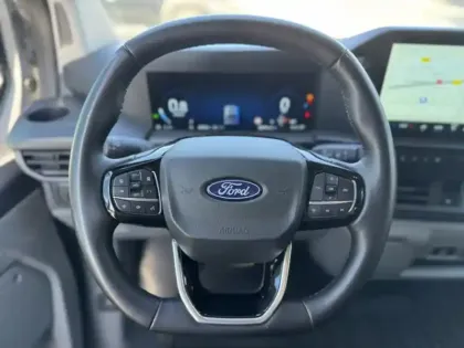 Photo 15 Ford Custom 320 L1 Trail Cabine Approfondi