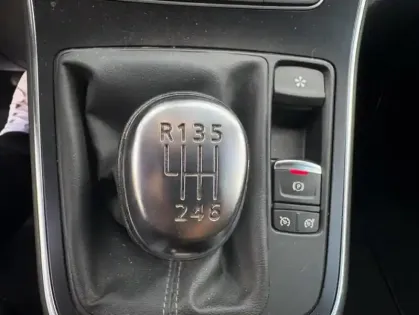 Photo 40 Renault Grand Scenic (4) Intens TCe 140 FAP