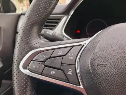 Photo 12 Renault Captur  1.6 E-Tech full hybrid 145ch Techno