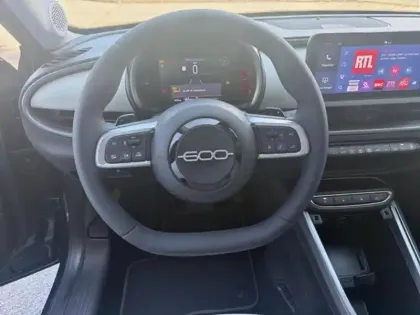 Photo 12 Fiat 600  1.2 Hybrid 100ch La Prima DCT6