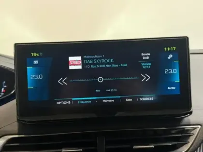 Photo 14 Peugeot 3008  HYBRID 225ch Allure Pack e-EAT8 LED GPS Camera