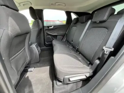Photo 11 Ford Kuga  2.5 Duratec 180ch Hybrid FlexiFuel Titanium Powershift
