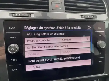 Photo 10 Volkswagen Golf  1.0 TSI 110ch Confortline 5p