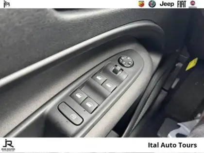 Photo 12 Alfa Romeo Junior  Ibrida Speciale e-DCT6