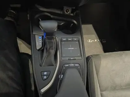 Photo 8 Lexus UX  250h 2WD Premium Edition MY21