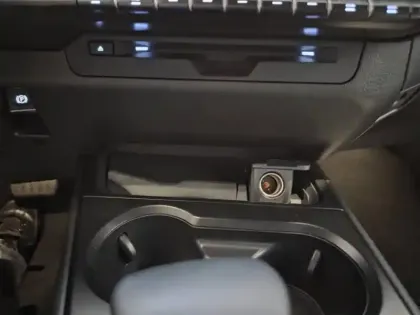 Photo 7 Lexus UX  250h 2WD Premium Edition MY21