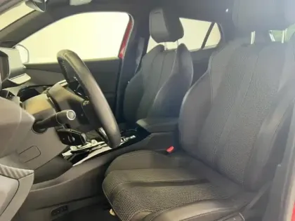 Photo 9 Peugeot 2008  e- 136ch GT