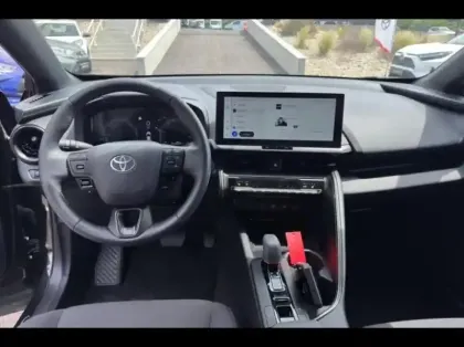 Photo 11 Toyota C-HR  Design PackConf RAC MY25 NG Hybride 200 2WD