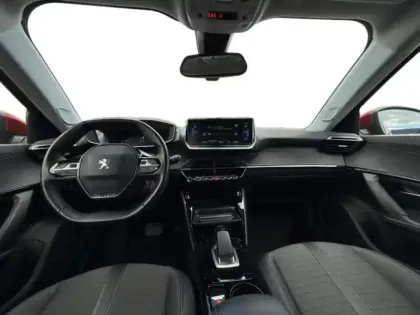 Photo 13 Peugeot 2008  e- 136ch  Allure
