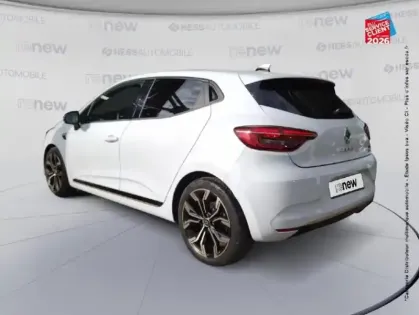 Photo 7 Renault Clio  1.6 E-Tech hybride 140ch Lutecia -21N