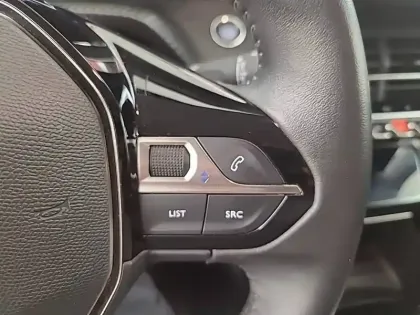 Photo 22 Peugeot 208  Electrique 50 kWh 136ch
