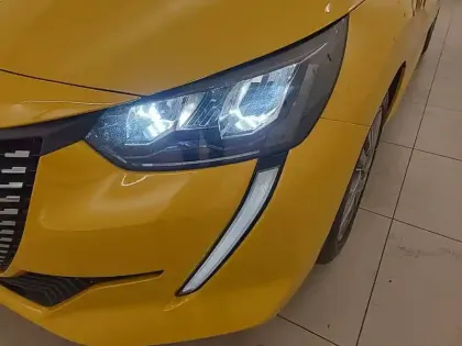 Photo 15 Peugeot 208  PureTech 75 S&S BVM5