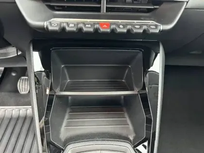 Photo 18 Peugeot 208  PureTech 75 S&S BVM5