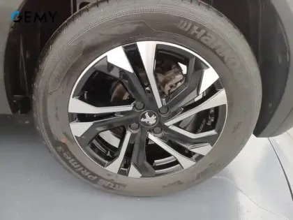 Photo 10 Peugeot 2008  PureTech 130 S&S EAT8