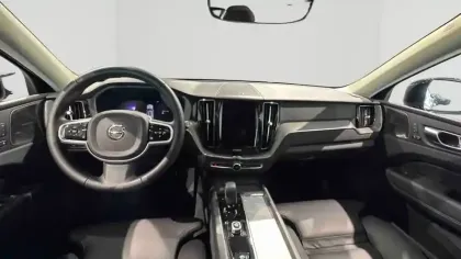 Photo 14 Volvo XC60  T6 AWD Hybride rechargeable 253 ch+145 ch Geartronic 8