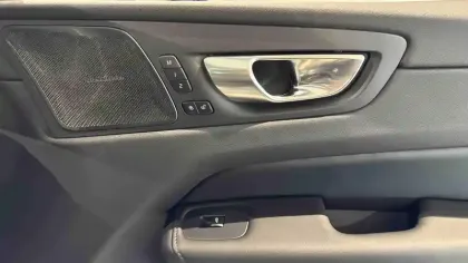 Photo 28 Volvo XC60  T6 AWD Hybride rechargeable 253 ch+145 ch Geartronic 8