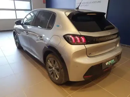Photo 6 Peugeot 208  Electrique 50 kWh 136ch