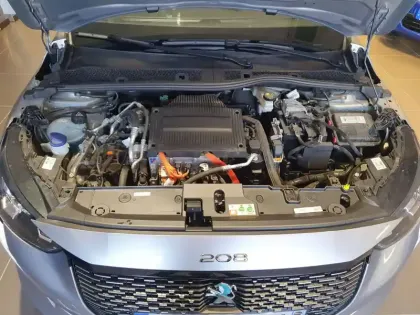 Photo 14 Peugeot 208  Electrique 50 kWh 136ch