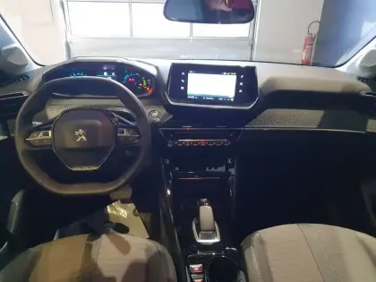 Photo 7 Peugeot 208  Electrique 50 kWh 136ch