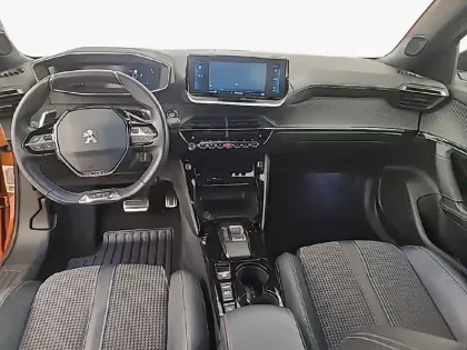 Photo 7 Peugeot 2008  PureTech 130 S&S EAT8