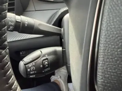 Photo 19 Peugeot 208  Turbo 100 ch BVM6
