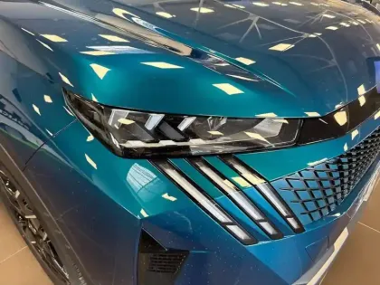 Photo 15 Peugeot 3008  Hybrid 145 e-DCS6