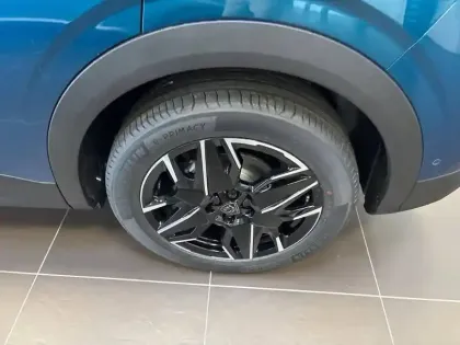 Photo 12 Peugeot 3008  Hybrid 145 e-DCS6