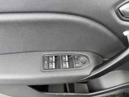 Photo 7 Renault Captur  E-Tech Plug-in 160 - 21