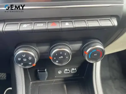 Photo 22 Renault Captur  TCe 90