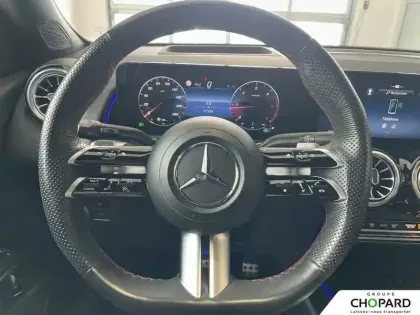 Photo 15 Mercedes GLB  200 d 8G-DCT
